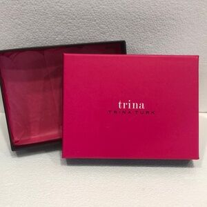 Trina Turk Vibrant Pink Box